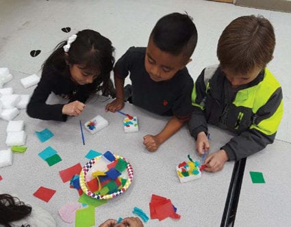 ARTS-KIDS-FOUNDATION-sponge-painting
