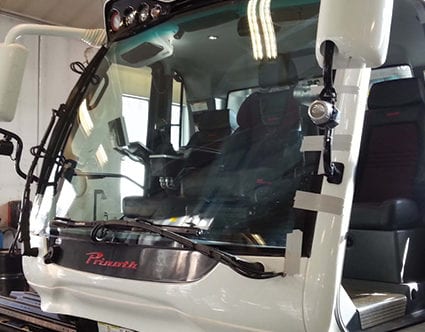 silver-mountain-glass-snowcat-window-repair-mustang silver-mountain-glass-snowcat-window-repair-mustang