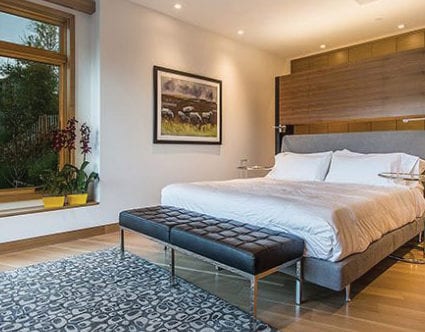 park-city-residential-bathroom-lighting-chesley-electric