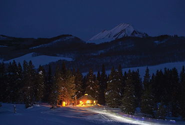 adventure-dining-park-city-yurt-in-the-mountains